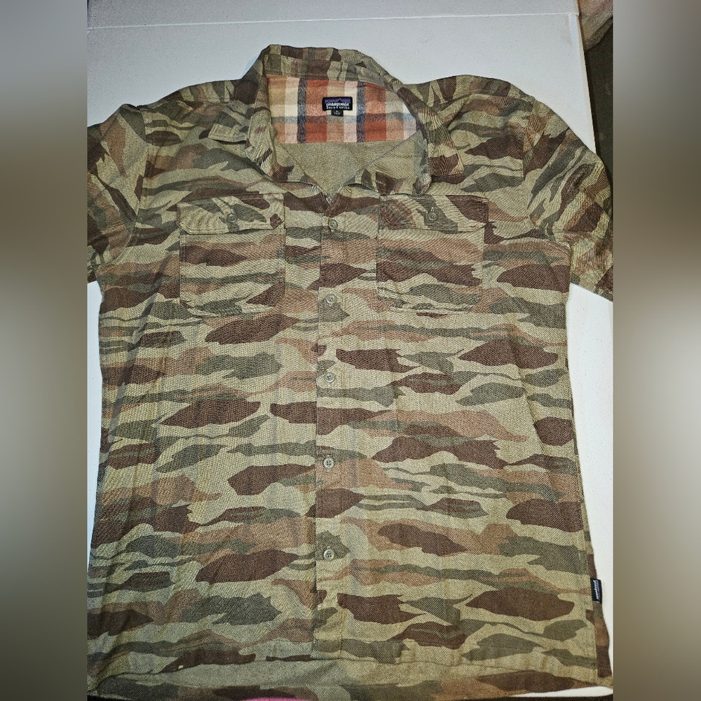 Patagonia camouflage flannel. Size XL.
